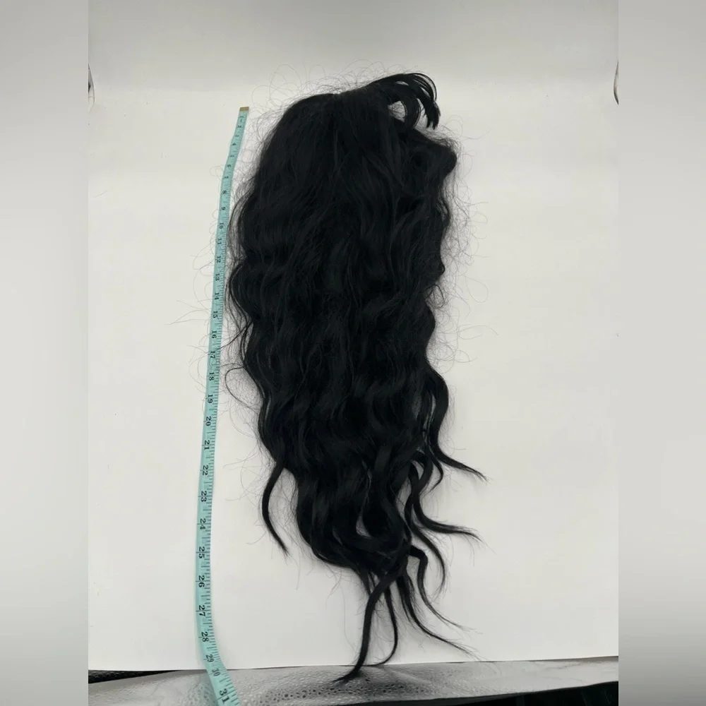 Black Long Wavy Wig With Bangs.